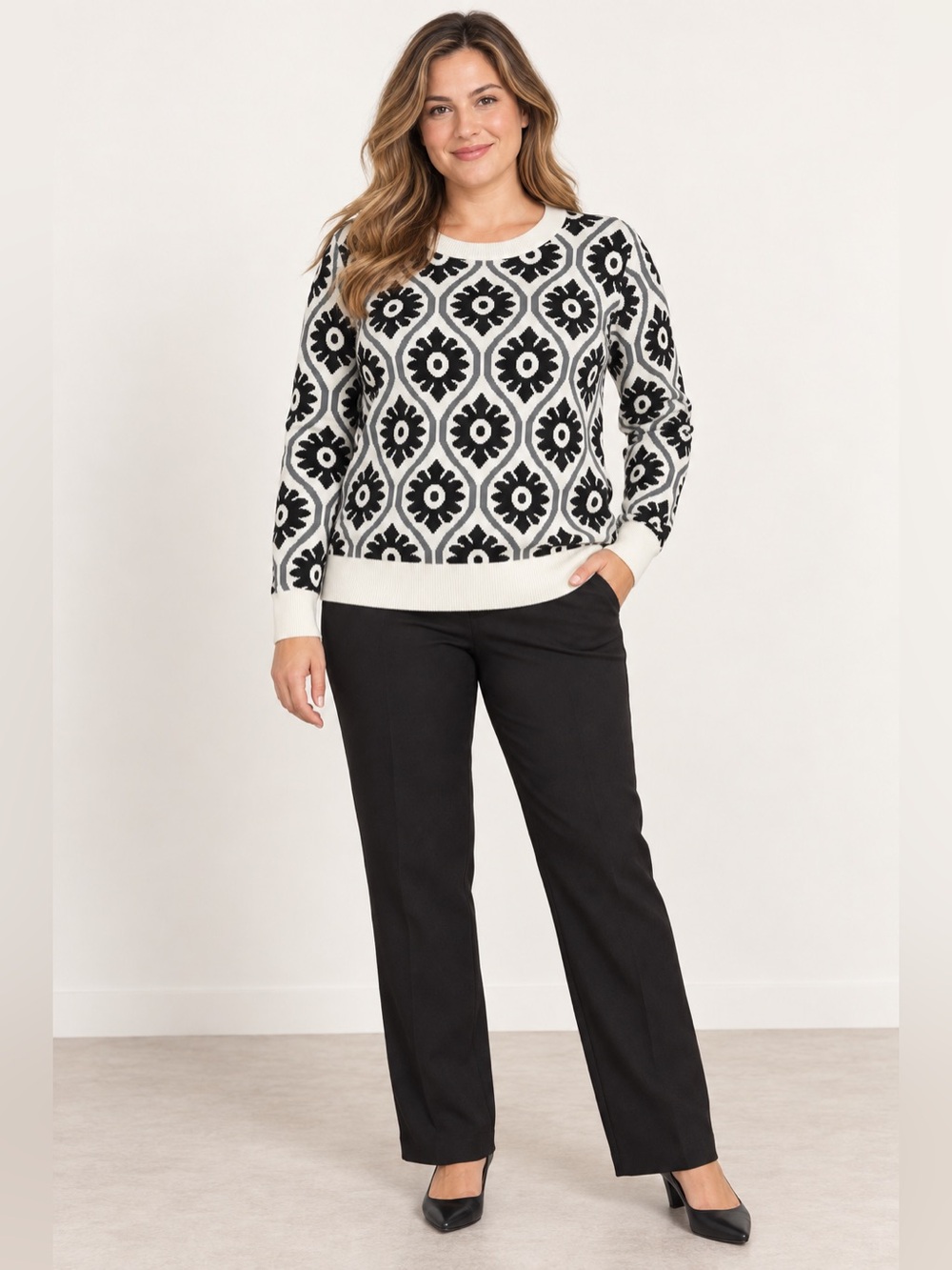 Adrianna Papell Black and White Geometric Crewneck Sweater75% viscous size L